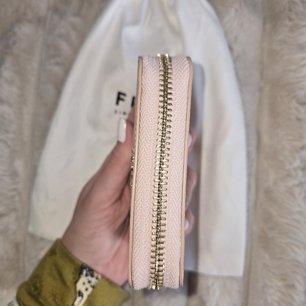 NWOT FURLA SMALL ZIP AROUND WALLET 💕 - Picture 2 of 8